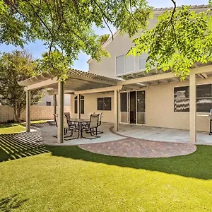 A Beautiful House With Hot Tub, Grill & Games! Las Vegas