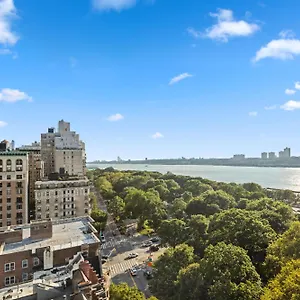 Отель Riverside Tower