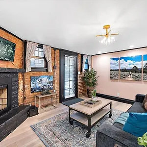 Charming & Updated Garden Level In Heart Of , Denver United States